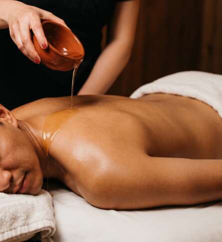 Soin bien-être Massage aux Huiles Chaudes 2H SOLO
